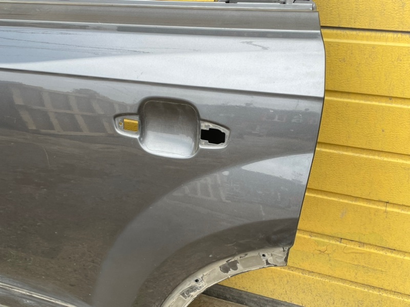 Дверь задняя левая