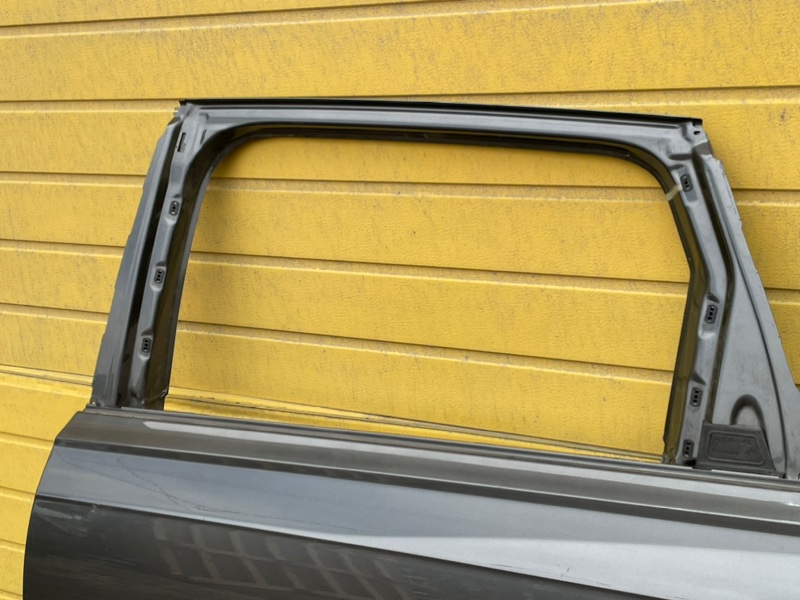 Дверь задняя левая