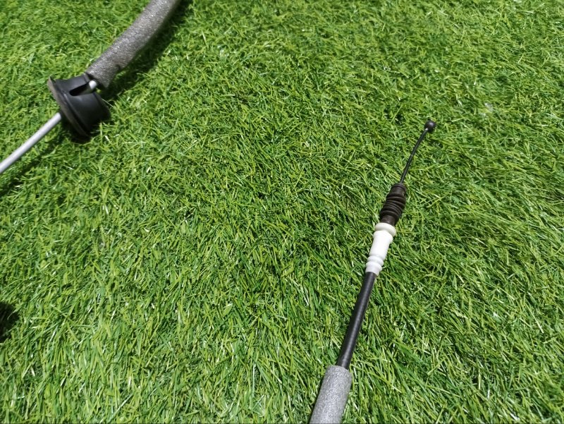 Замок двери передней левой