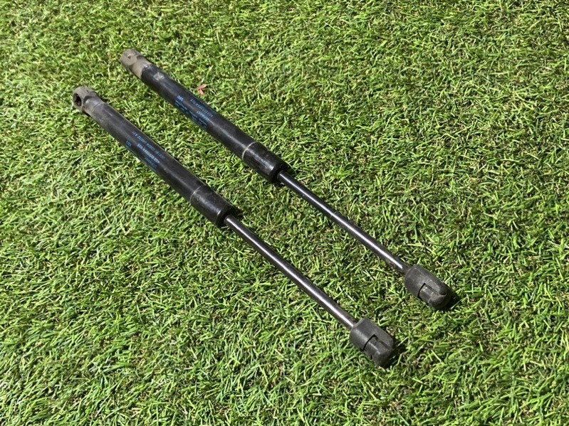 Амортизатор капота