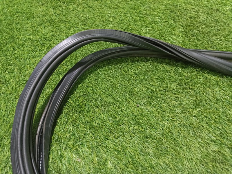 Уплотнитель двери