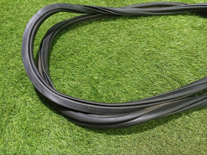 Уплотнитель двери