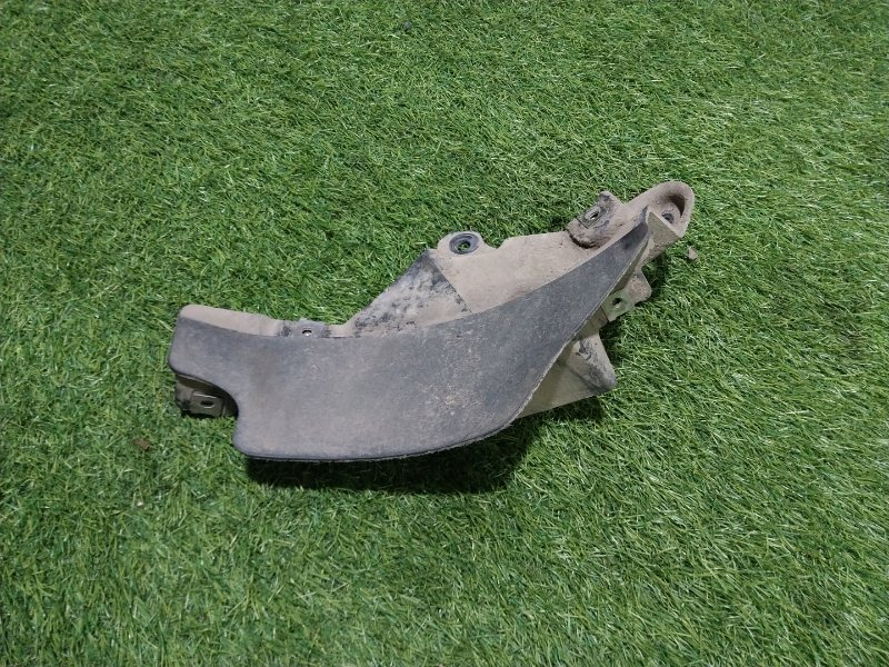 Брызговик задний правый