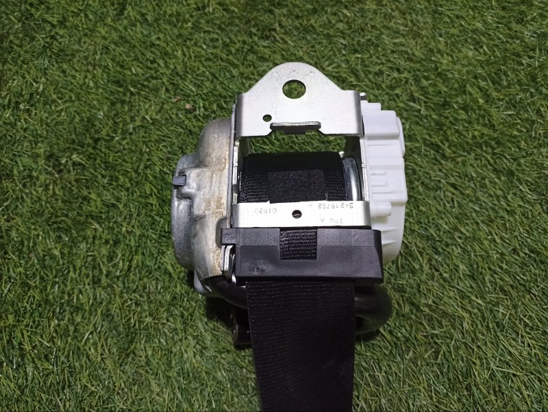 Ремень безопасности