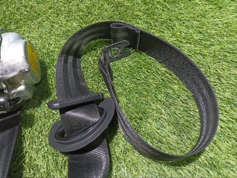 Ремень безопасности