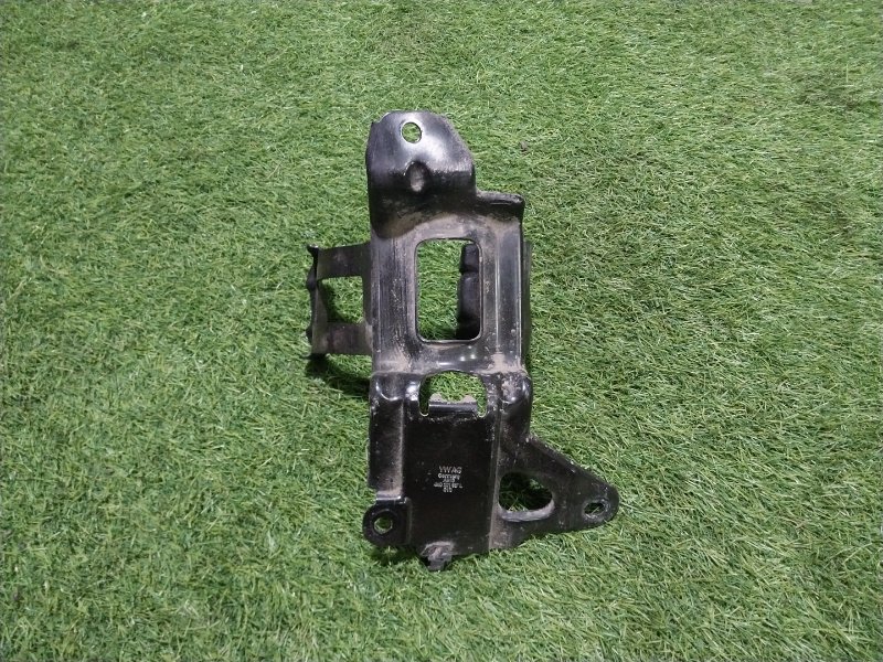 Кронштейн топливного фильтра