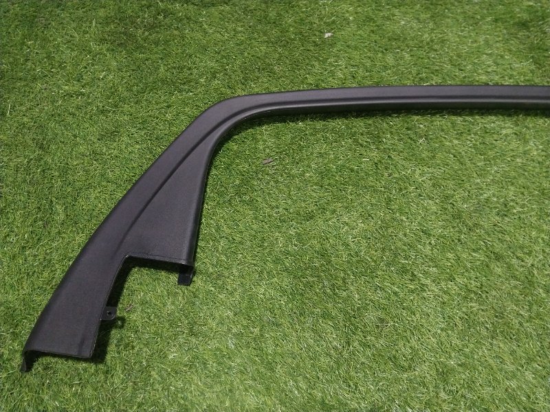 Накладка двери задней левой