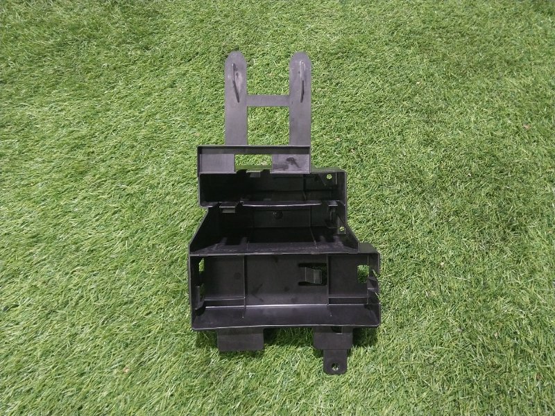 Кронштейн блока управления двигателем