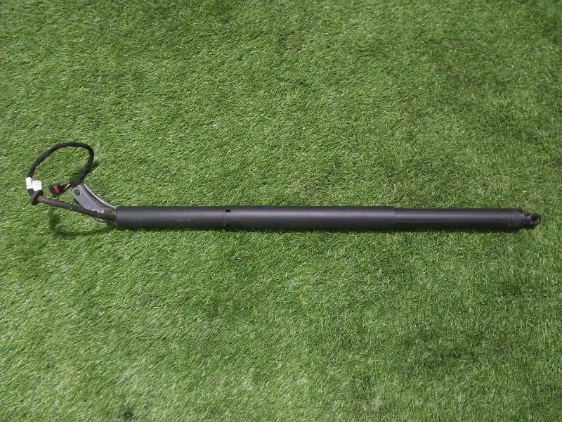 Амортизатор крышки багажника