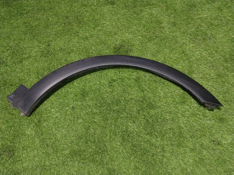 Накладка переднего крыла правого