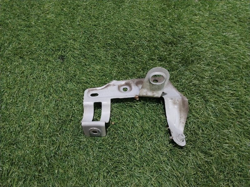 Кронштейн крепления крыла