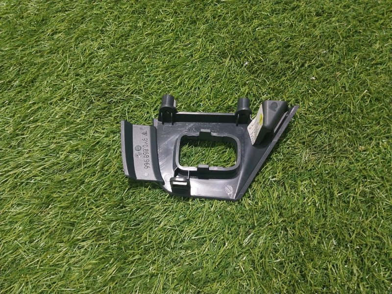 Накладка двери задней правой