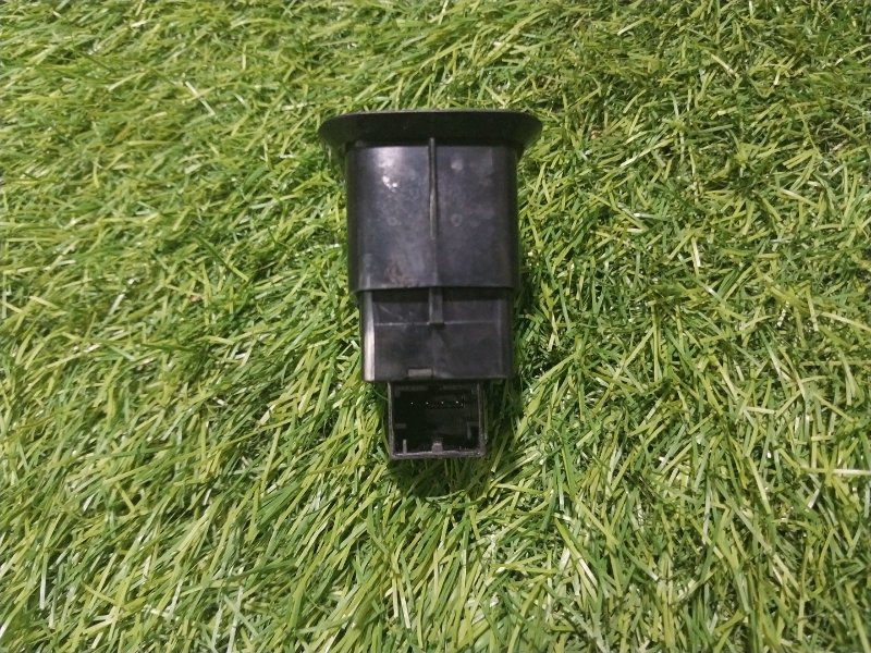 Кнопка стеклоподъемника