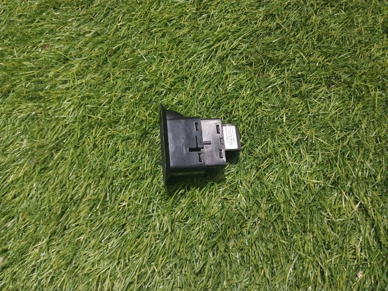 Кнопка стеклоподъемника