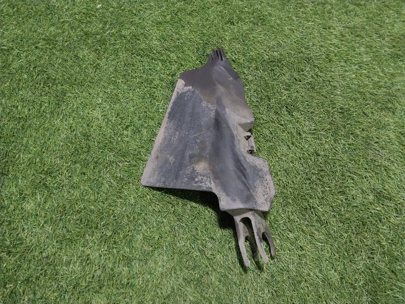 Защита антигравийная правая