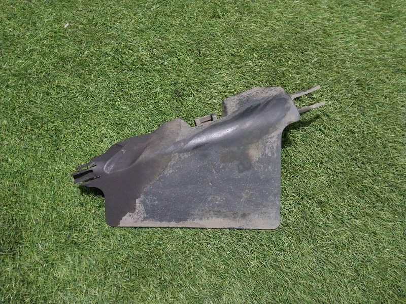 Защита антигравийная правая