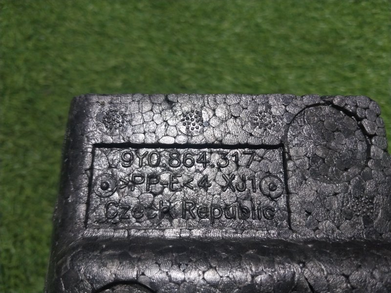 Наполнитель пола багажника