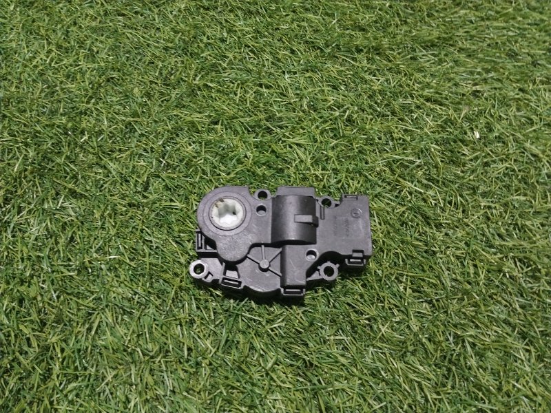 Моторчик заслонки печки