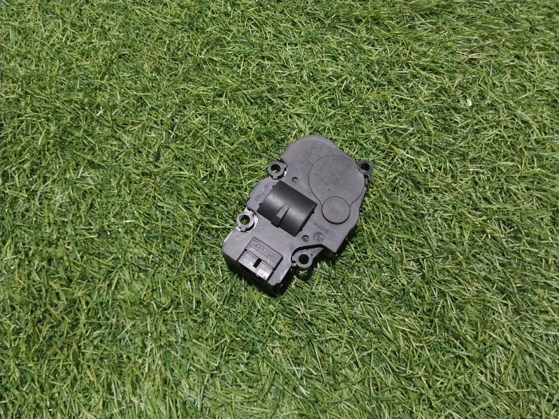 Моторчик заслонки печки