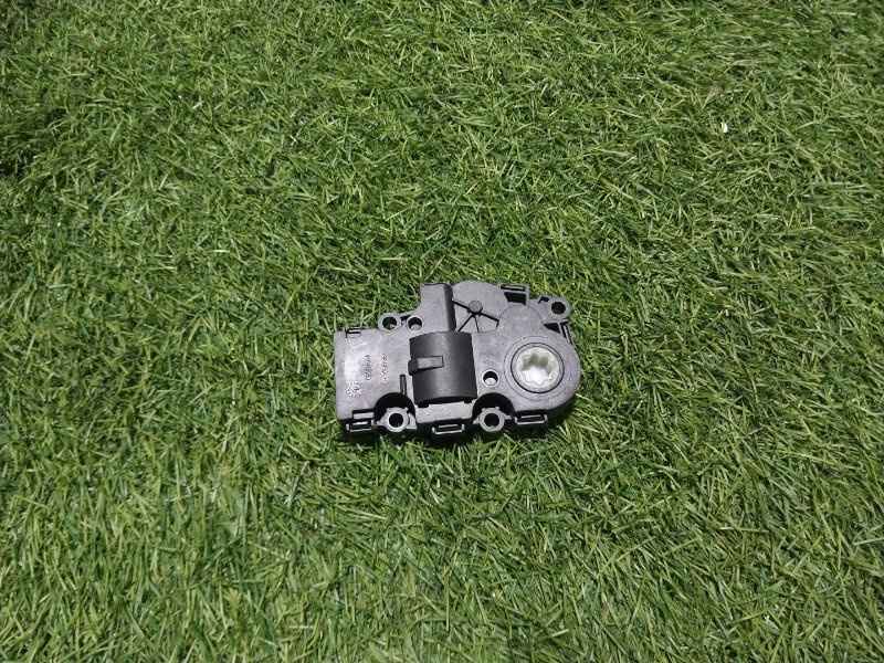 Моторчик заслонки печки