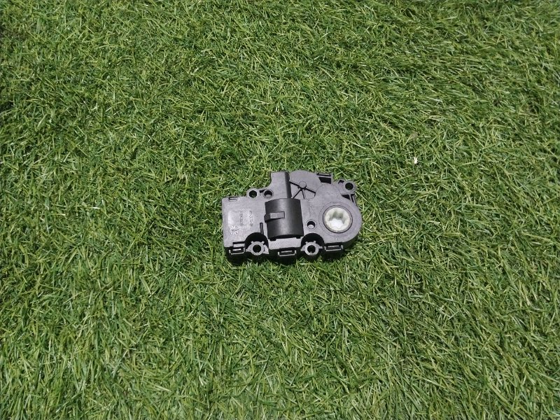 Моторчик заслонки печки