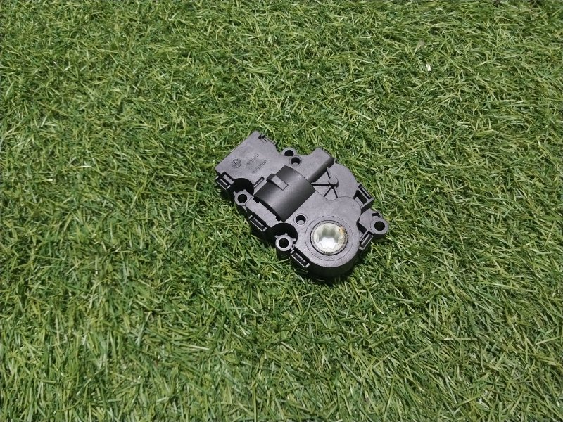 Моторчик заслонки печки