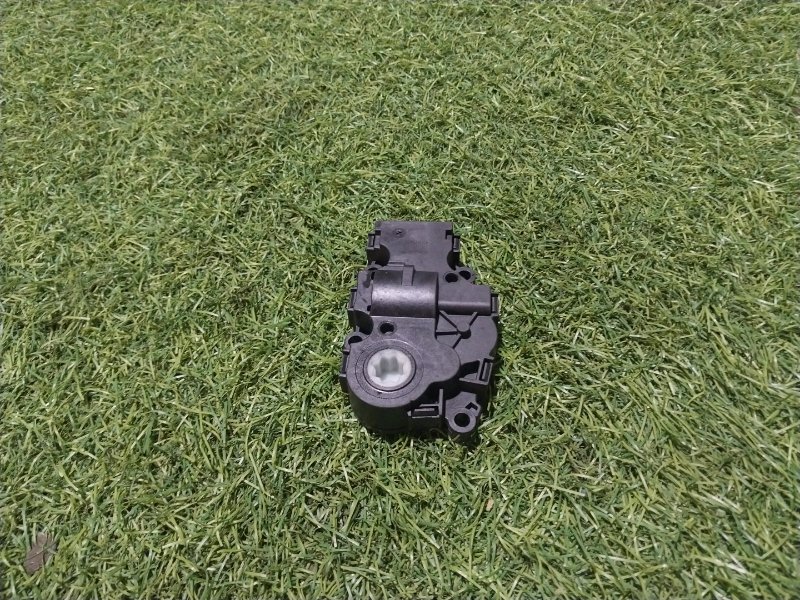 Моторчик заслонки печки