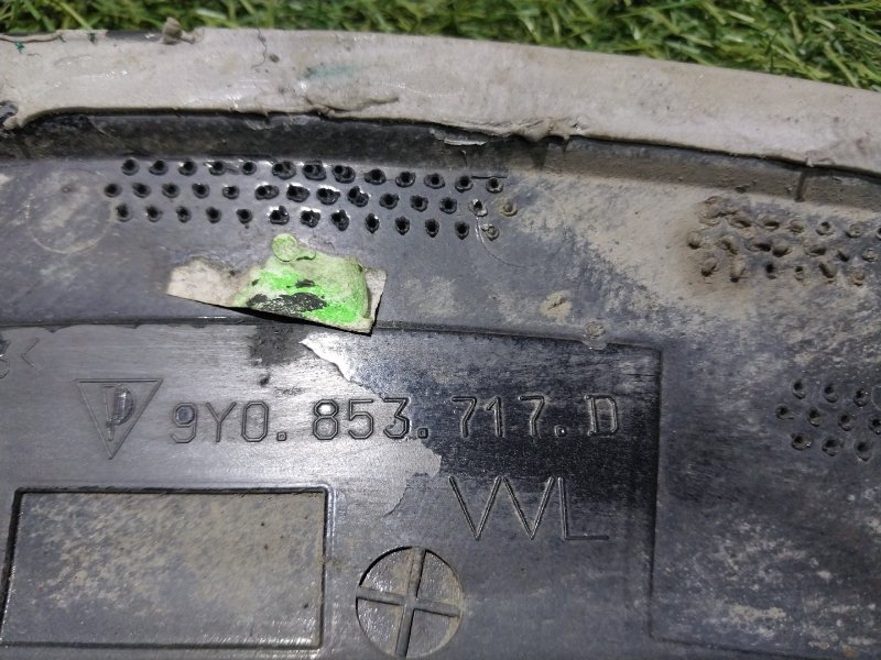 Накладка переднего бампера левая