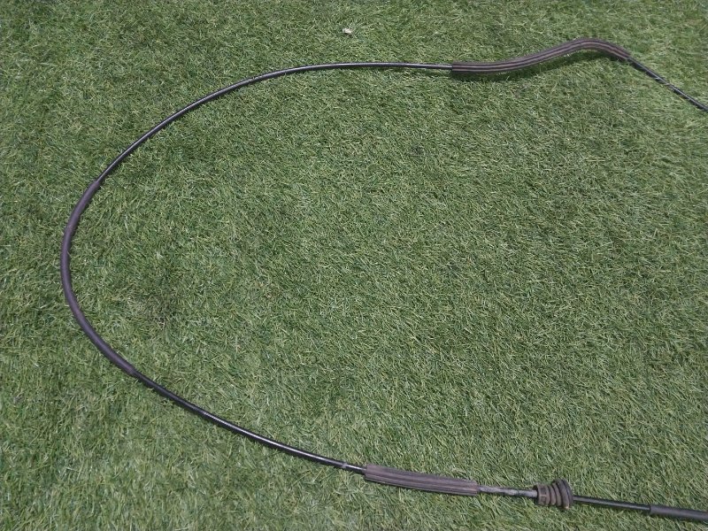 Трос открывания капота