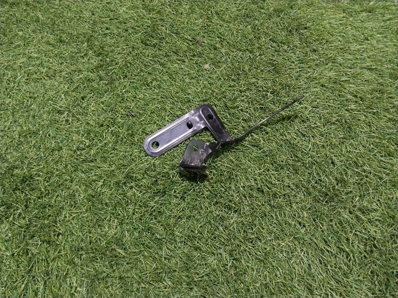 Кронштейн крепежный вспомогательный (разного назначения)