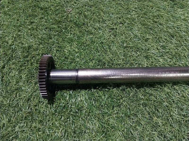 Вал КПП промежуточный