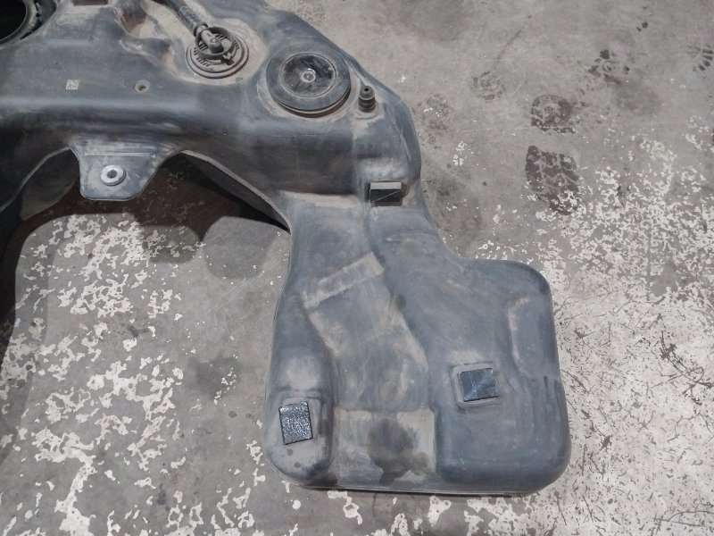 Бак топливный