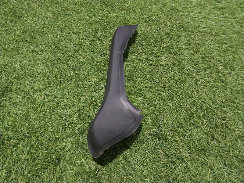 Накладка крышки багажника