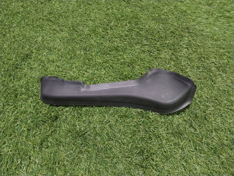 Накладка крышки багажника