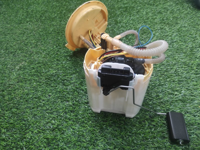 Насос топливный электрический