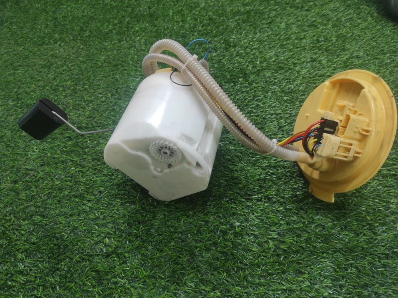 Насос топливный электрический