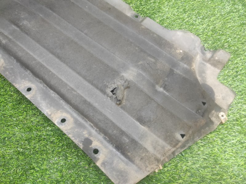 Защита антигравийная правая