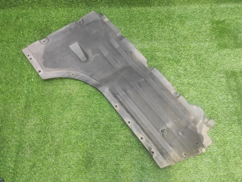 Защита антигравийная правая