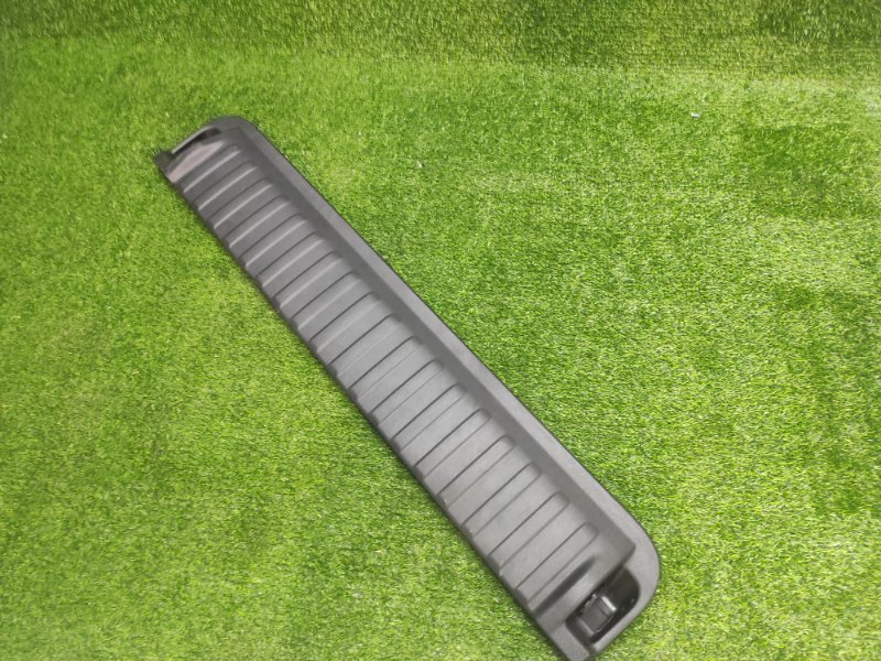 Обшивка багажника