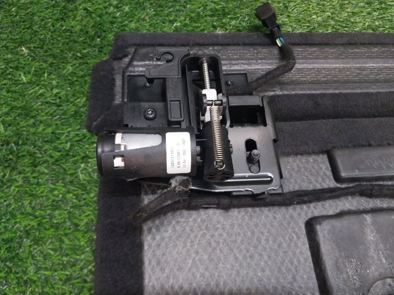 Пол багажника