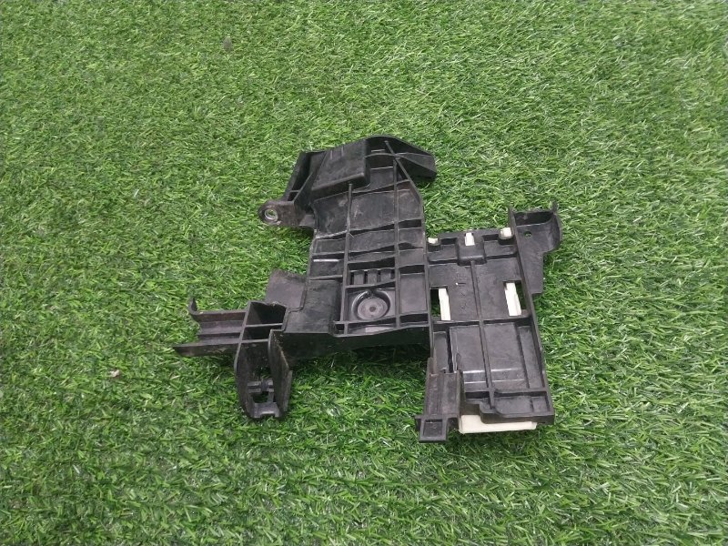 Кронштейн блока управления двигателем