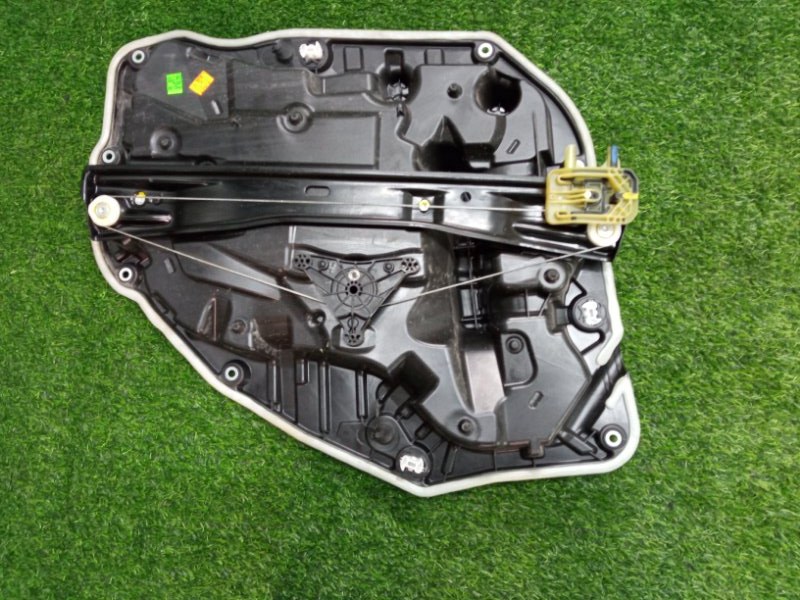 Стеклоподъемник электр. задний левый