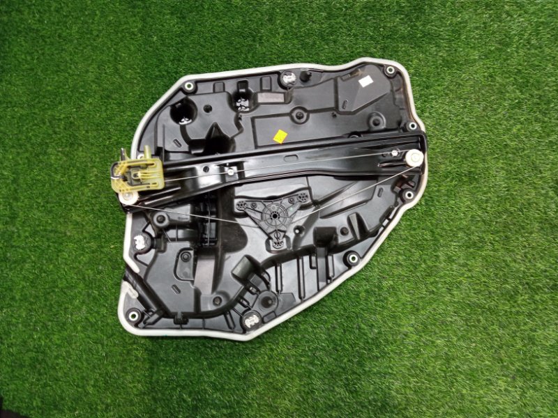 Стеклоподъемник электр. задний правый