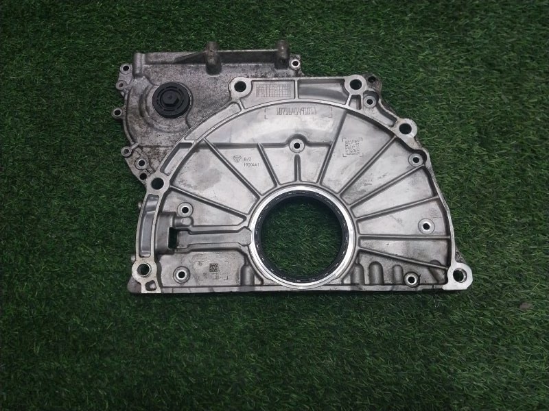 Крышка двигателя