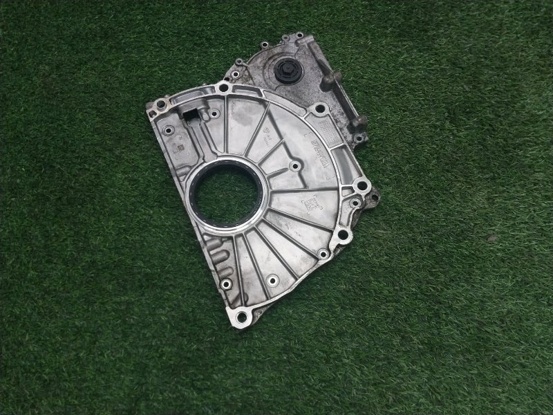 Крышка двигателя