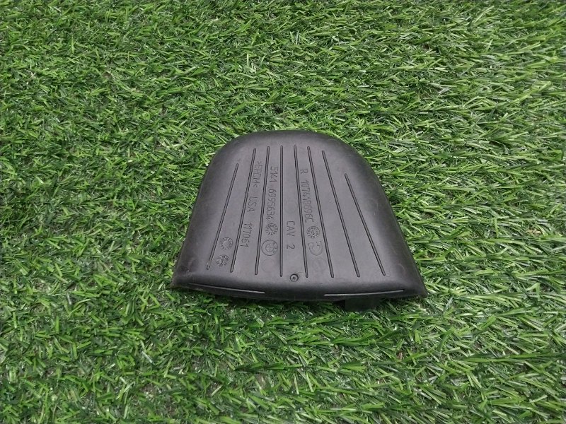 Коврик на панель