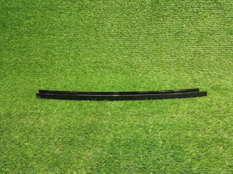 Накладка стекла заднего левого