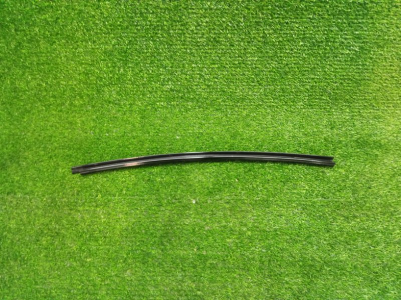 Накладка стекла заднего левого