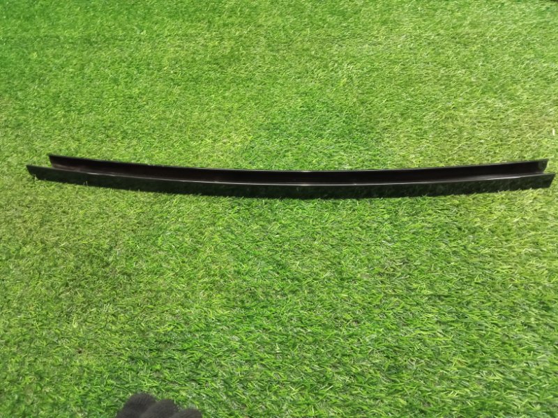 Накладка стекла заднего правого