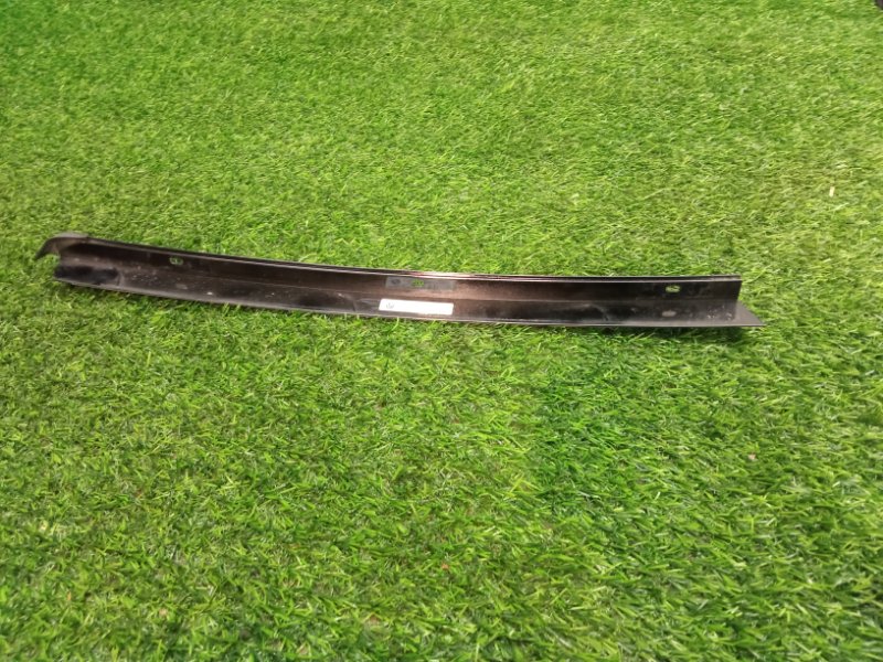 Накладка двери задней левой